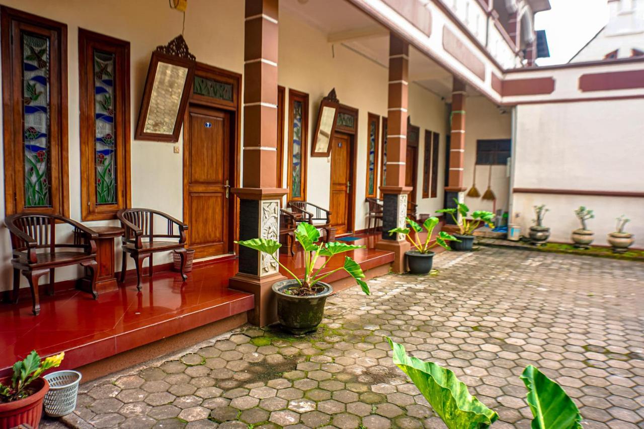 Hotel Laweyan Solo Exterior photo